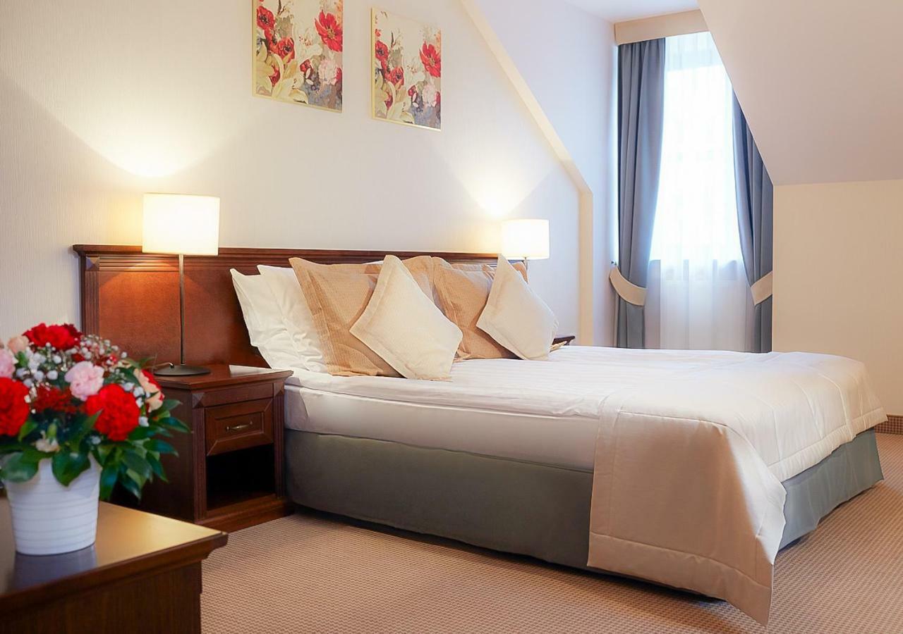 Hotel Nowodwory Чехановец Екстериор снимка