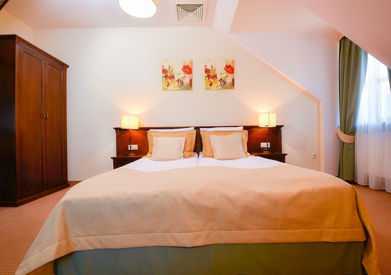 Hotel Nowodwory Чехановец Екстериор снимка